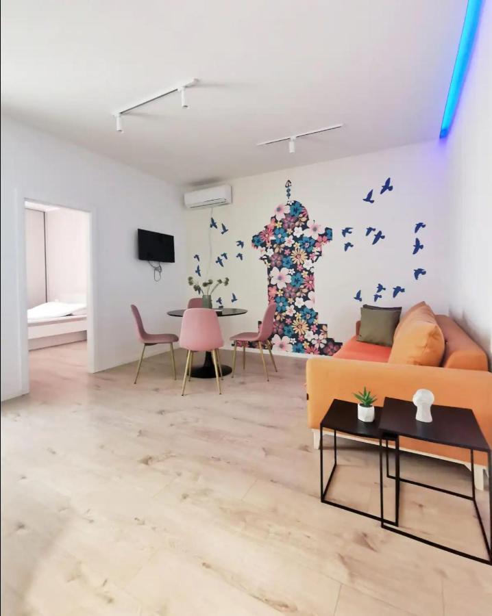 Blue And Rose Cozy - Quiet In The Best Location - Self Check-In - 5Th Floor With Elevator 塞拉耶佛 外观 照片
